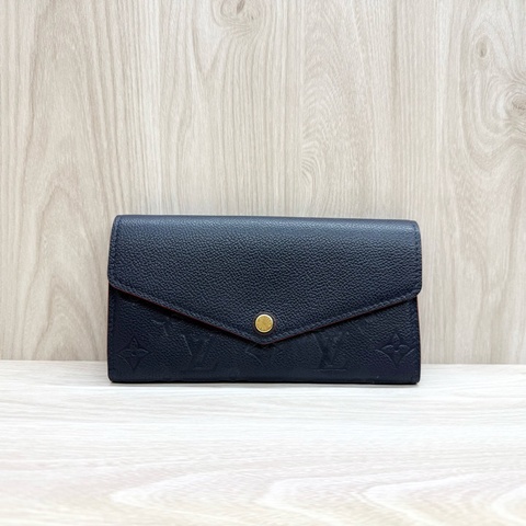 LV海軍藍牛皮壓紋滾紅邊信封式長夾M62125