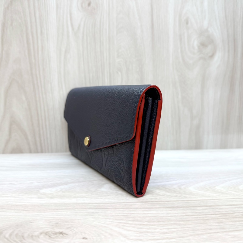 LV海軍藍牛皮壓紋滾紅邊信封式長夾M62125-2