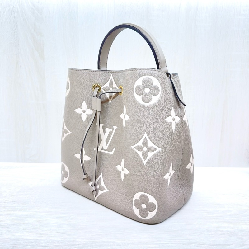 LV斑鳩灰牛皮NeonoeMM抽繩水桶包M45555-4