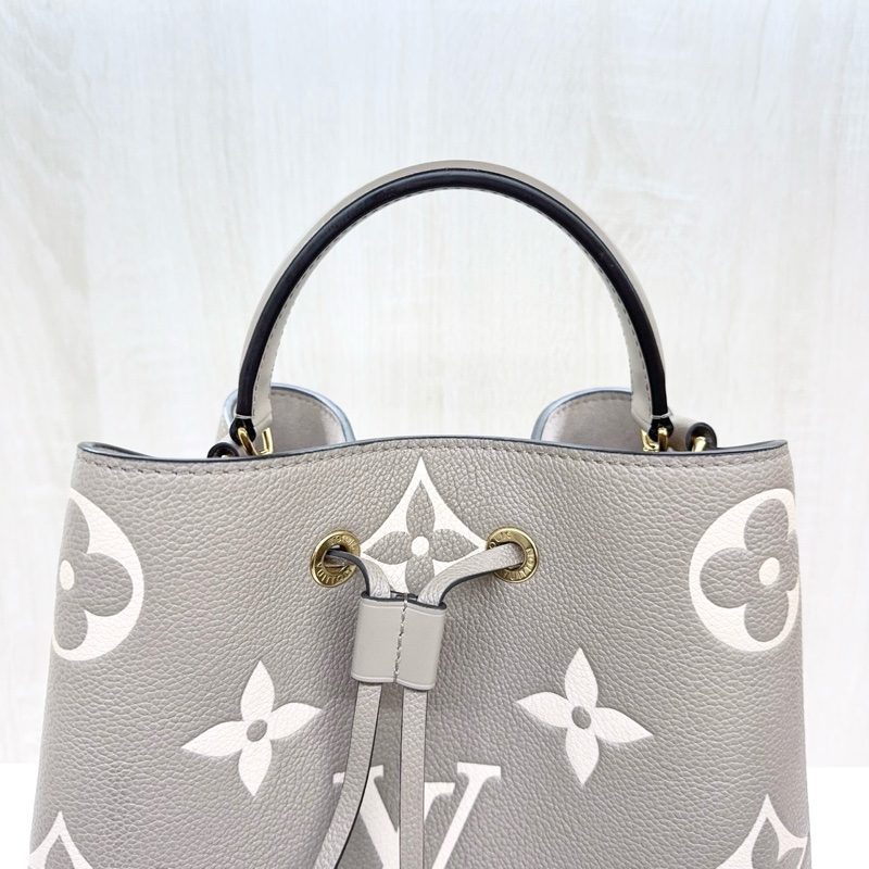 LV斑鳩灰牛皮NeonoeMM抽繩水桶包M45555-7