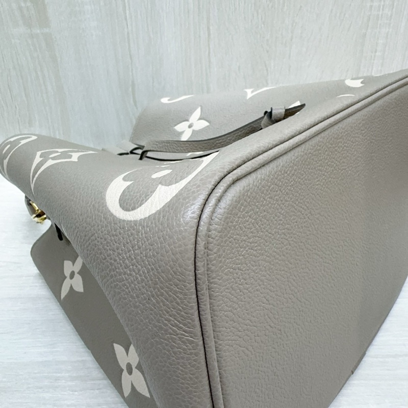 LV斑鳩灰牛皮NeonoeMM抽繩水桶包M45555-10