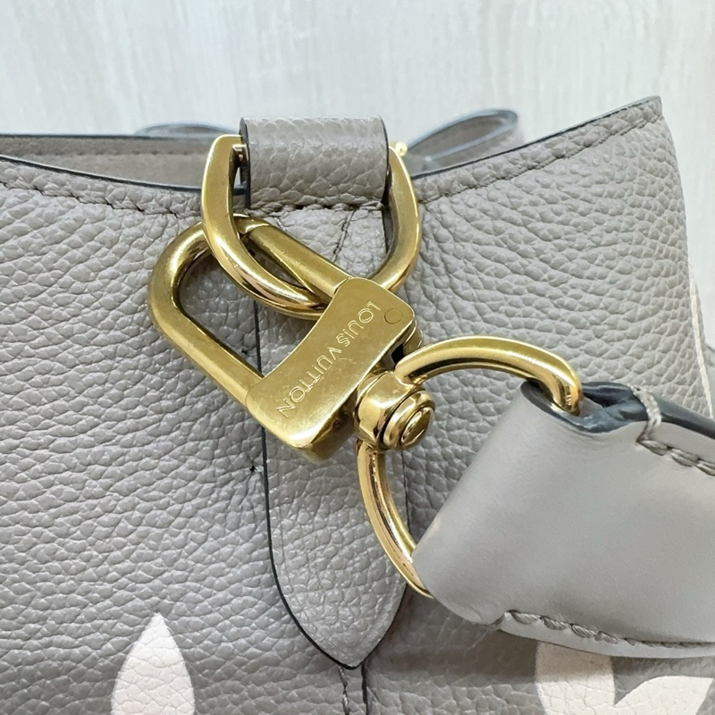 LV斑鳩灰牛皮NeonoeMM抽繩水桶包M45555-19