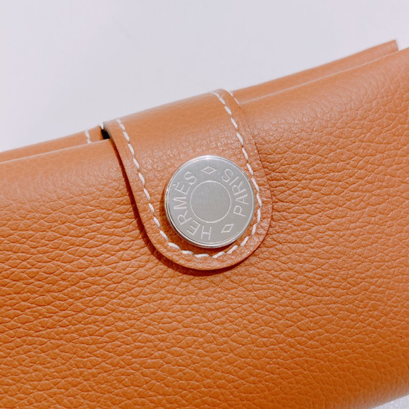 TW4719 Hermes R.M.S Card Holder Evercolor Gold x PHW-7