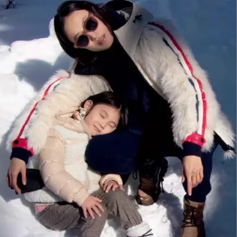 moncler MAGLIA CARDIGAN 滑雪系列 白色 毛毛 大衣 外套 夾克-2