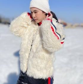 moncler MAGLIA CARDIGAN 滑雪系列 白色 毛毛 大衣 外套 夾克-3