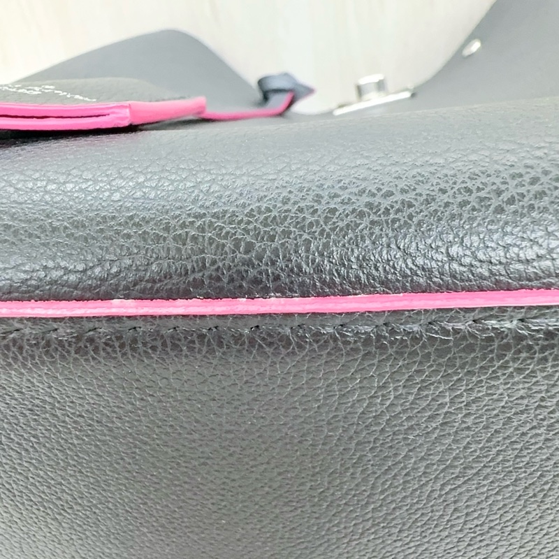 LV 黑牛皮桃紅內裡 LOCKME銀釦束口水桶包M54677-15