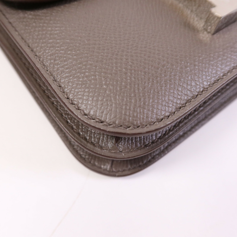 HERMES Epsom皮革Constance Mini銀扣肩背袋Etain-11