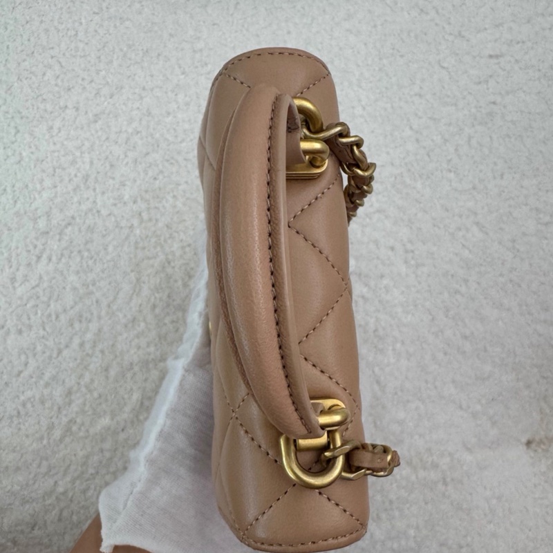 【97新✨ 全網最低價】 Chanel mini woc 奶茶色 金扣 手柄 羊皮 斜挎包 王心凌同款(下單前先詢問庫存❗️)-2