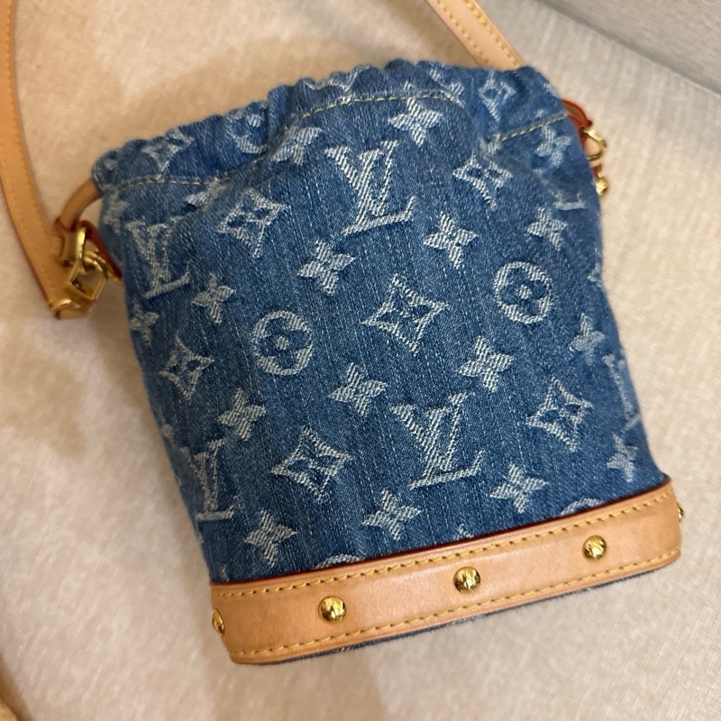 Louis Vuitton最新Nano Noé 藍色Monogram圖案牛仔布水桶包-8