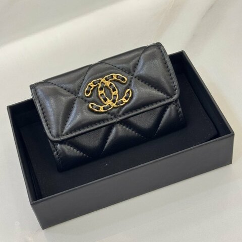 *SHIHNA名牌精品* CHANEL 19 黑金 羊皮口蓋名片夾