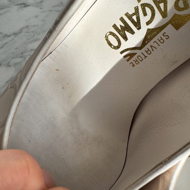 🎉優雅高級 Ferragamo 米白色LOGO高跟鞋-6