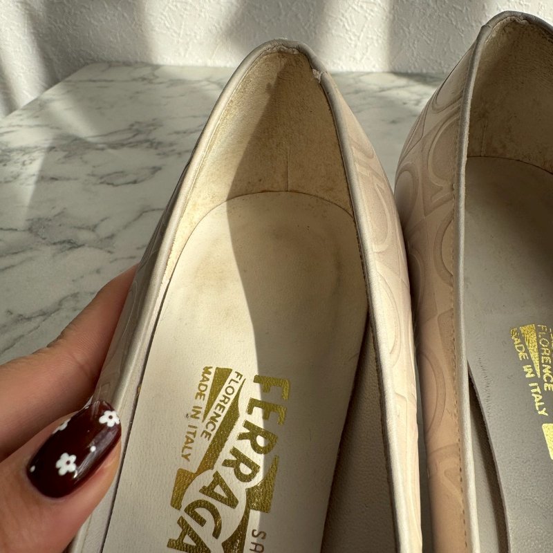 🎉優雅高級 Ferragamo 米白色LOGO高跟鞋-7