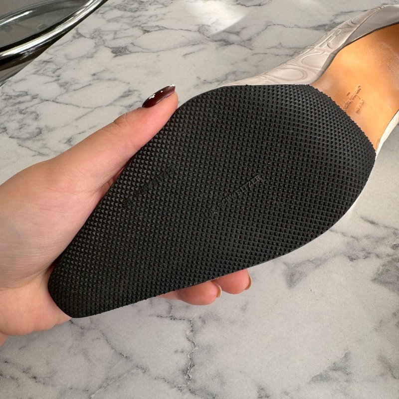 🎉優雅高級 Ferragamo 米白色LOGO高跟鞋-15