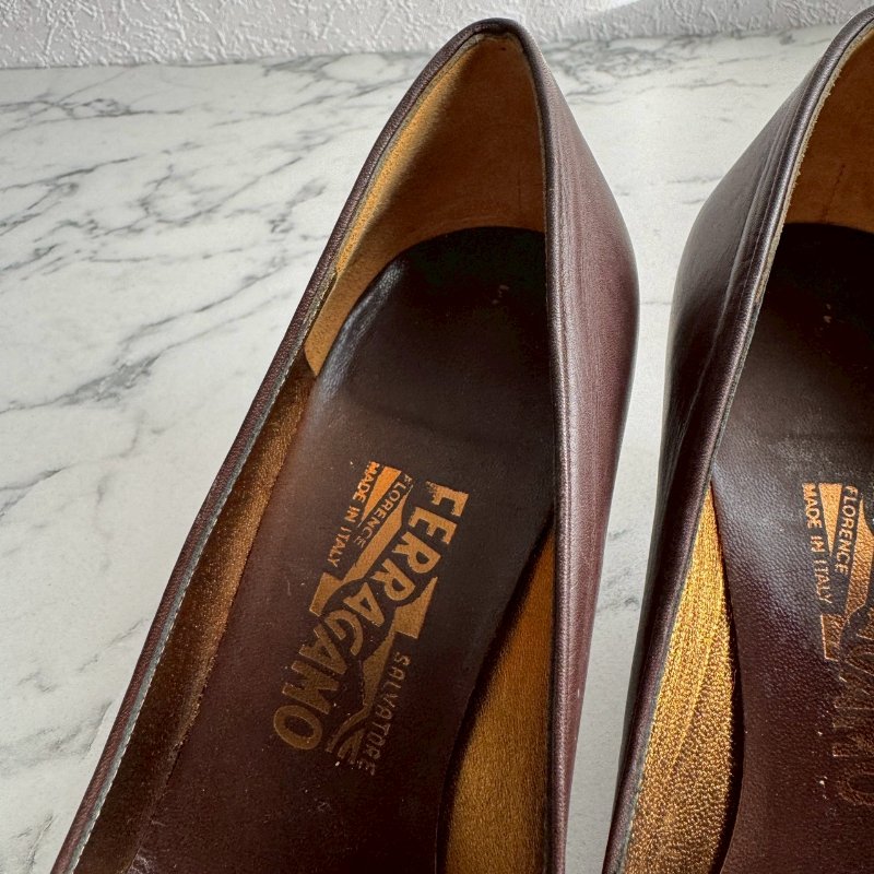 ❤️復古風格必入 Ferragamo 藏紅色復古高跟鞋-8