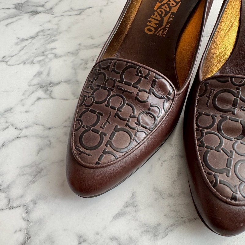 ❤️復古風格必入 Ferragamo 藏紅色復古高跟鞋-9