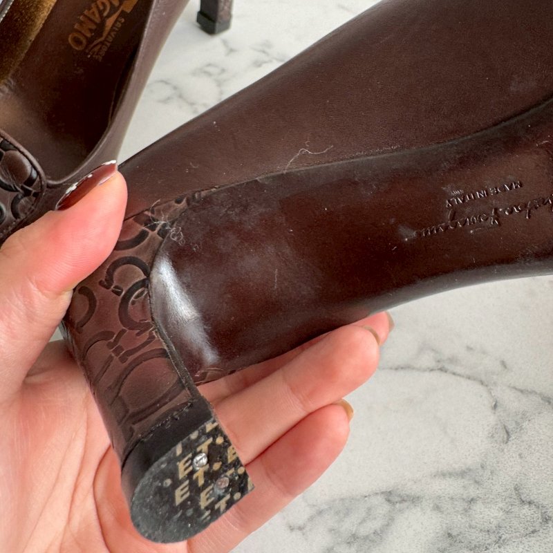 ❤️復古風格必入 Ferragamo 藏紅色復古高跟鞋-12