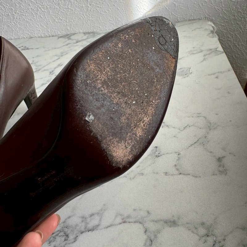 ❤️復古風格必入 Ferragamo 藏紅色復古高跟鞋-15