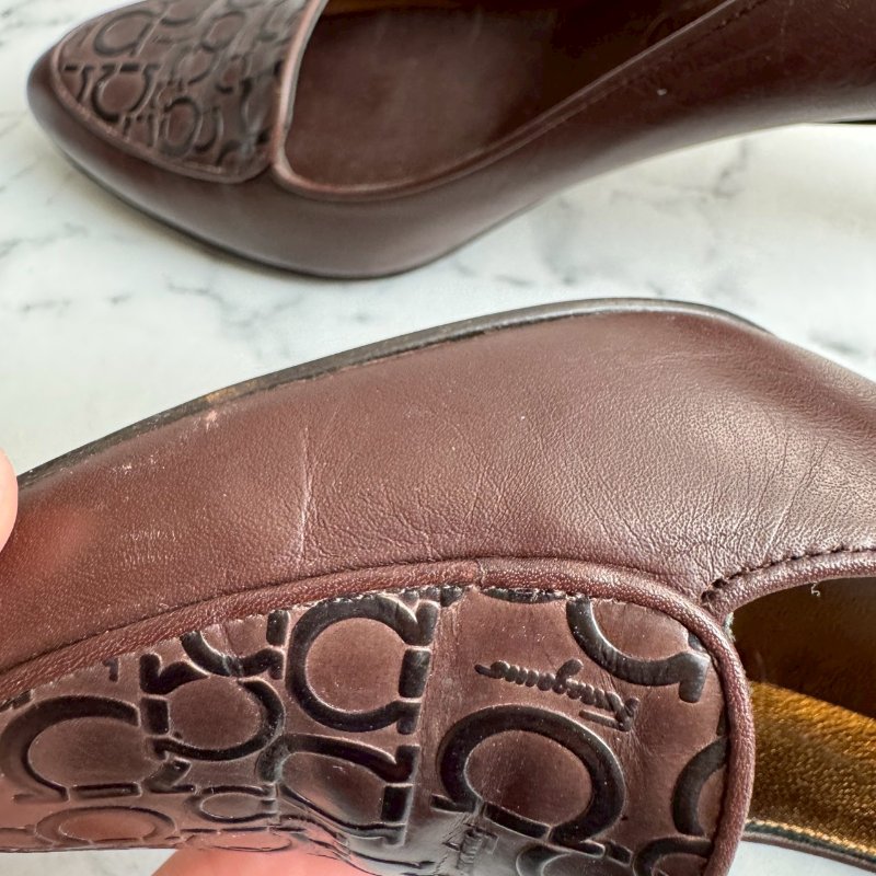 ❤️復古風格必入 Ferragamo 藏紅色復古高跟鞋-19