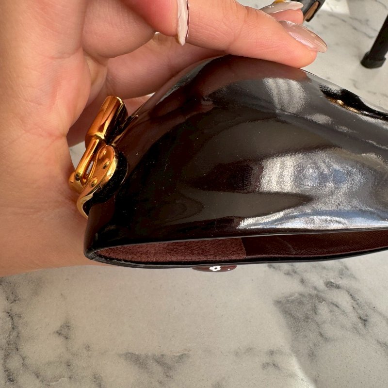 🎉可愛又性感 Louis vuttion 酒紅色金色鎖頭高跟鞋-9