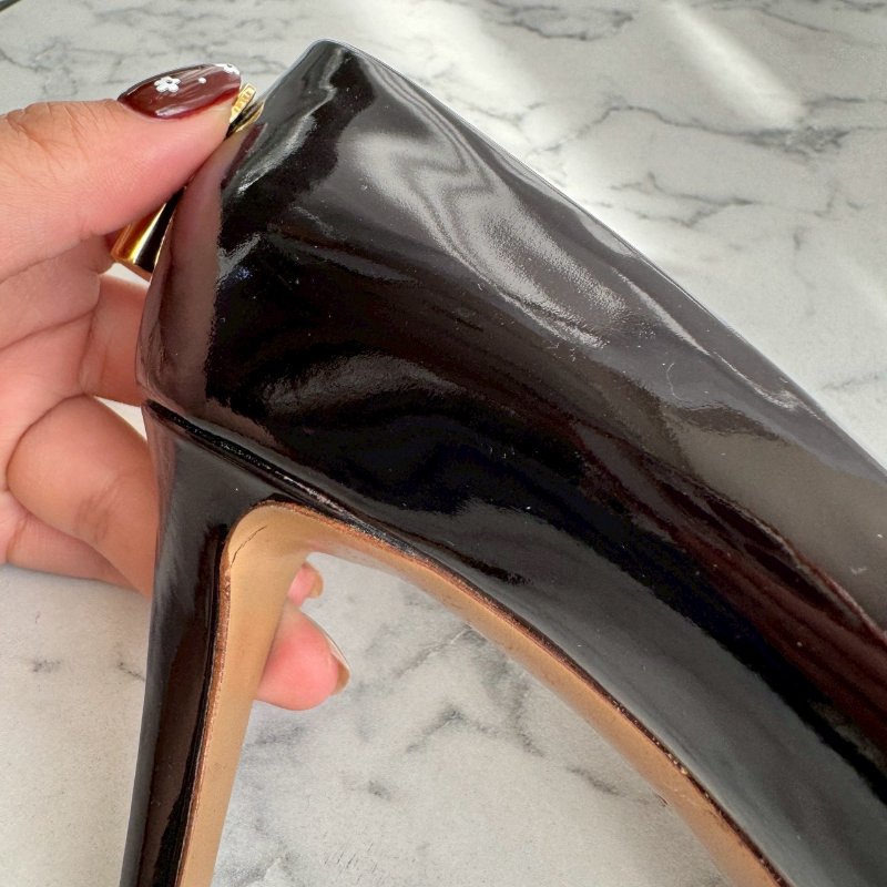 🎉可愛又性感 Louis vuttion 酒紅色金色鎖頭高跟鞋-13