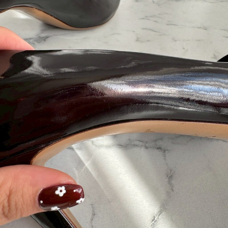 🎉可愛又性感 Louis vuttion 酒紅色金色鎖頭高跟鞋-14