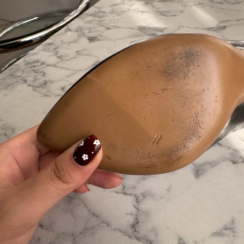 🎉可愛又性感 Louis vuttion 酒紅色金色鎖頭高跟鞋-19