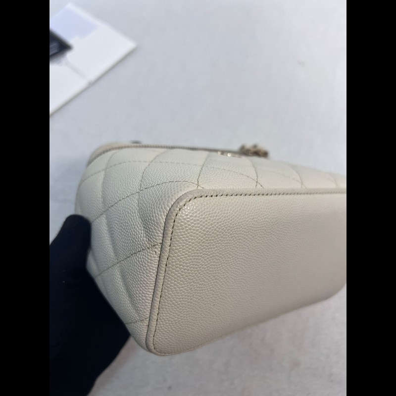 Chanel Vanity Case-7