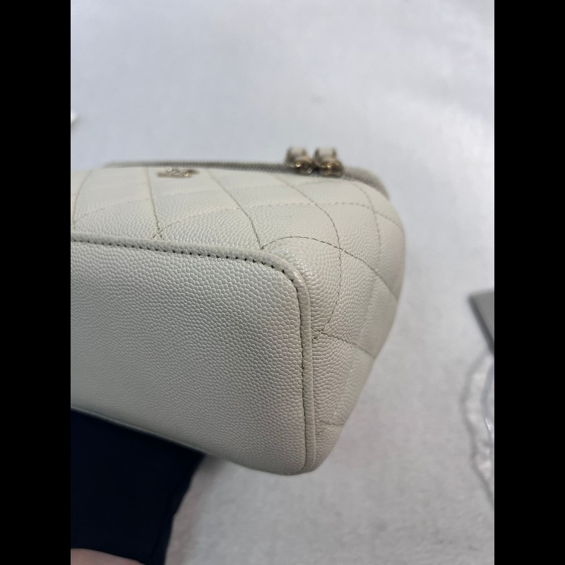 Chanel Vanity Case-9