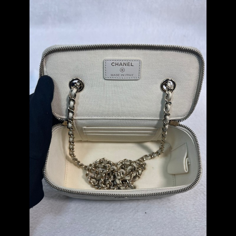 Chanel Vanity Case-15