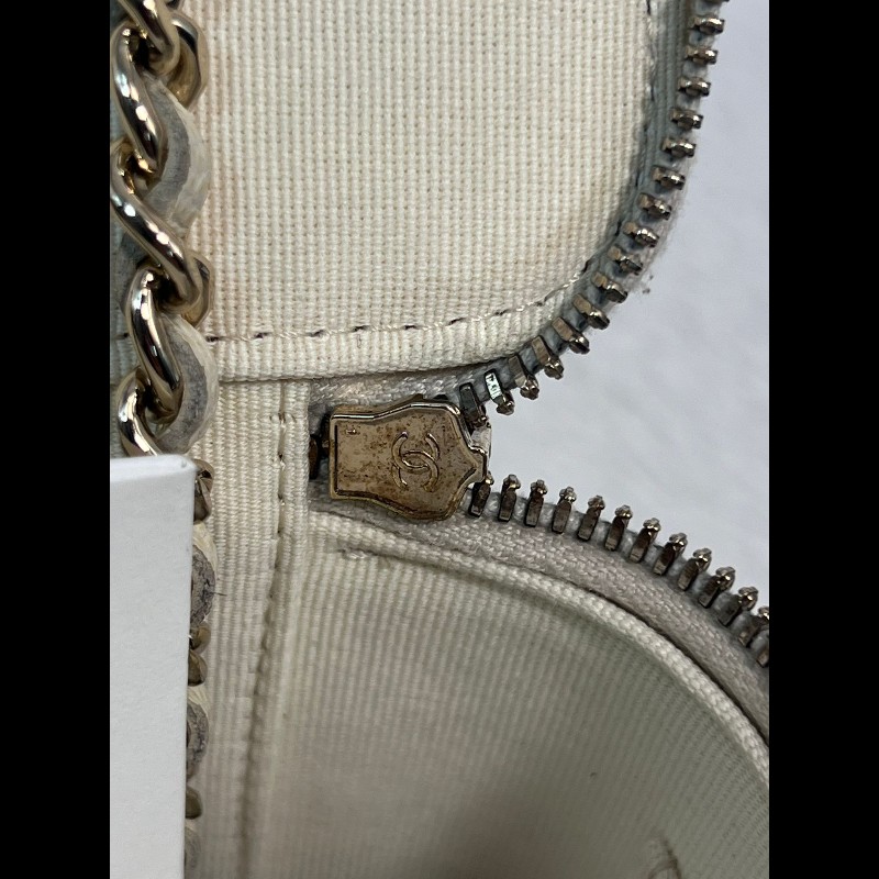 Chanel Vanity Case-17