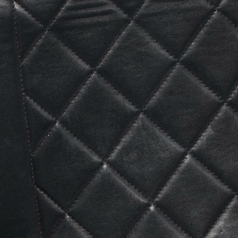 香奈兒 (CHANEL) 絎縫 Diana 翻蓋斜背鏈條包，羊皮材質，黑色，金色五金，二手-8