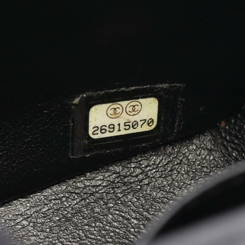 香奈兒 (CHANEL) 人字紋 V 字縫線迷你斜挎鏈條包，羊皮材質，黑色，金色五金，CC 標誌-4