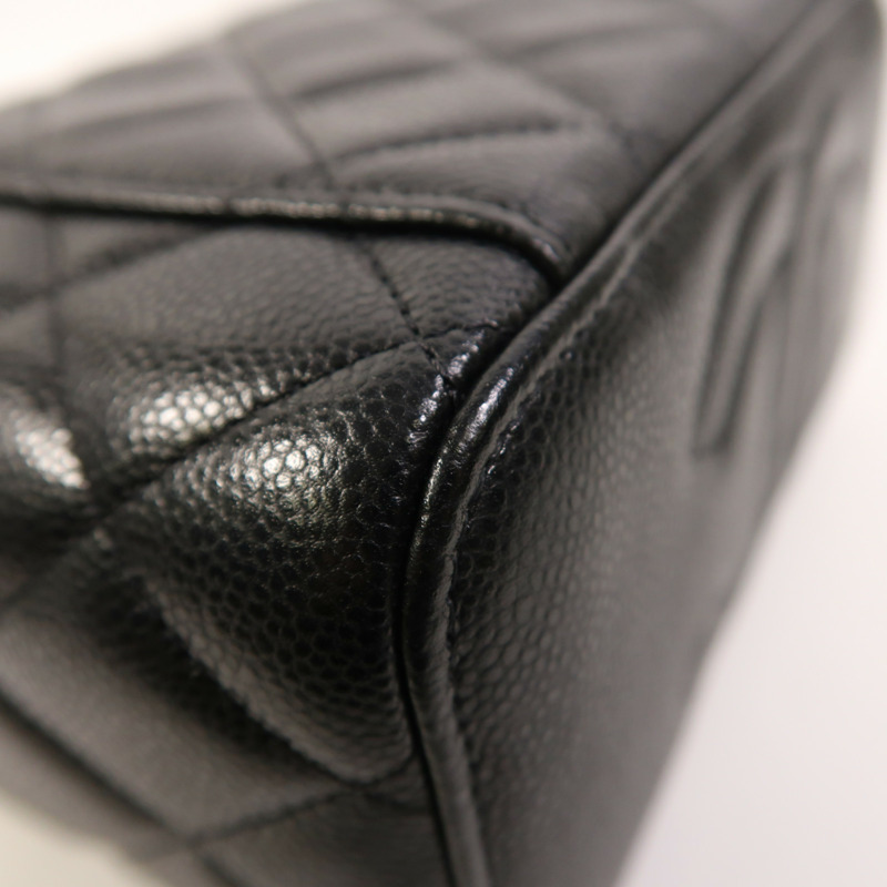 CHANEL 牛皮皮革Vanity Case金扣鏈帶肩背袋-13