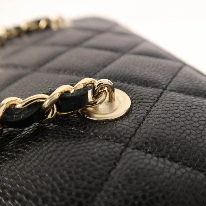 CHANEL 牛皮皮革Vanity Case金扣鏈帶肩背袋-16