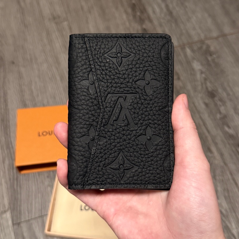 LV袋裝萬用錢包-1