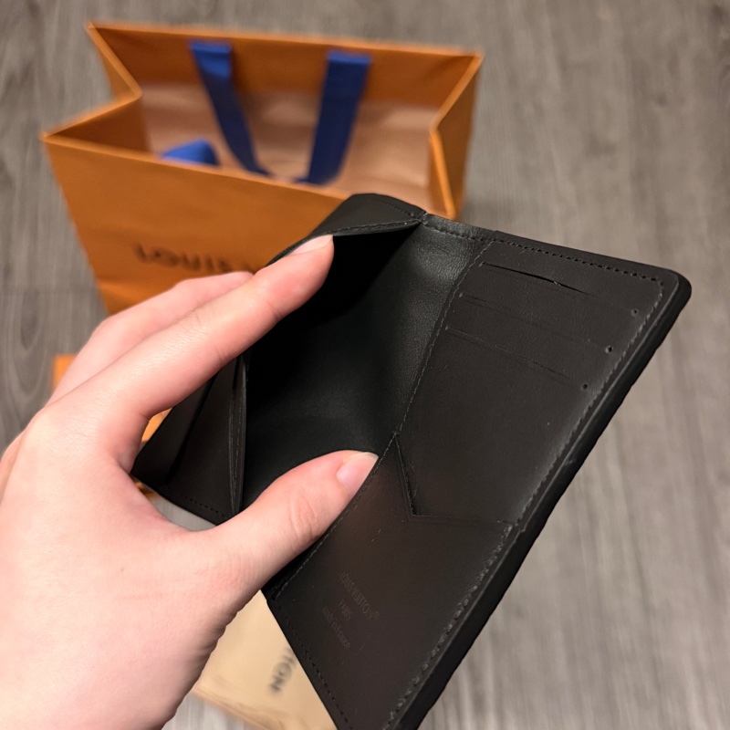 LV袋裝萬用錢包-12