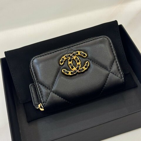 *SHIHNA名牌精品* CHANEL 19 黑金 羊皮零錢包芯片款