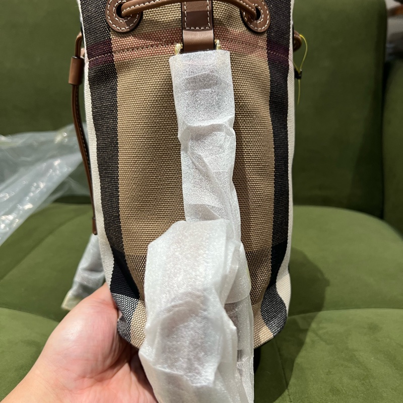 Burberry水桶包 全新 貨號 80840451-2