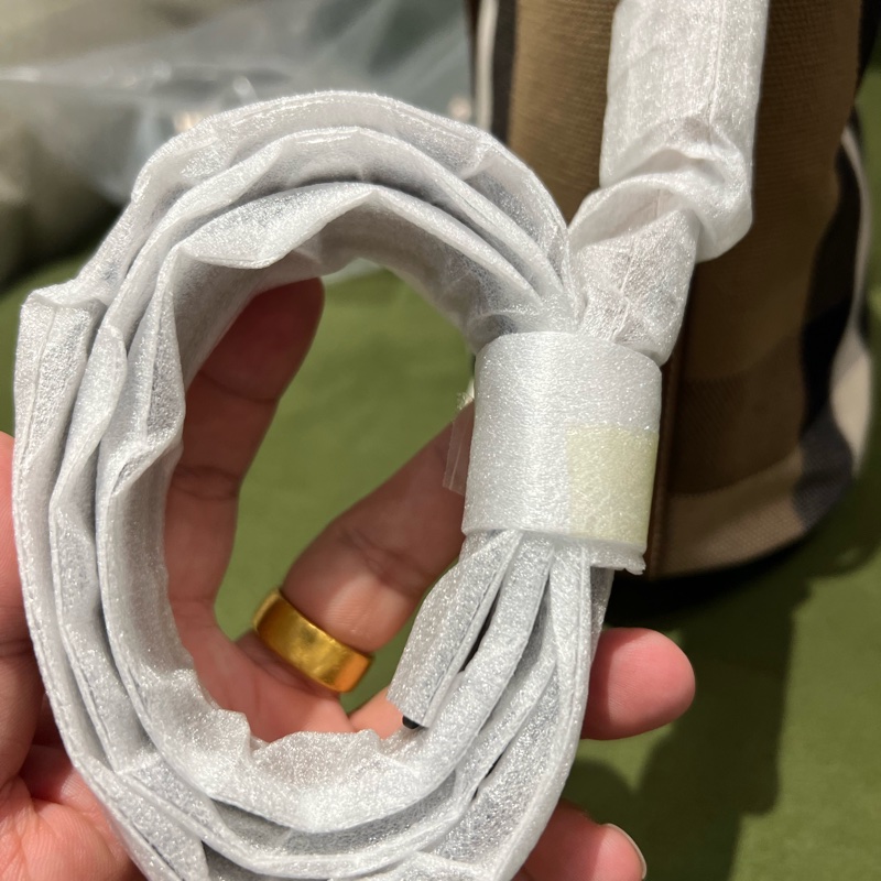 Burberry水桶包 全新 貨號 80840451-9