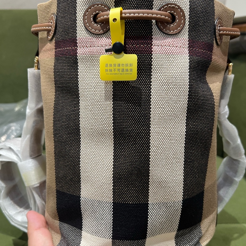 Burberry水桶包 全新 貨號 80840451-11