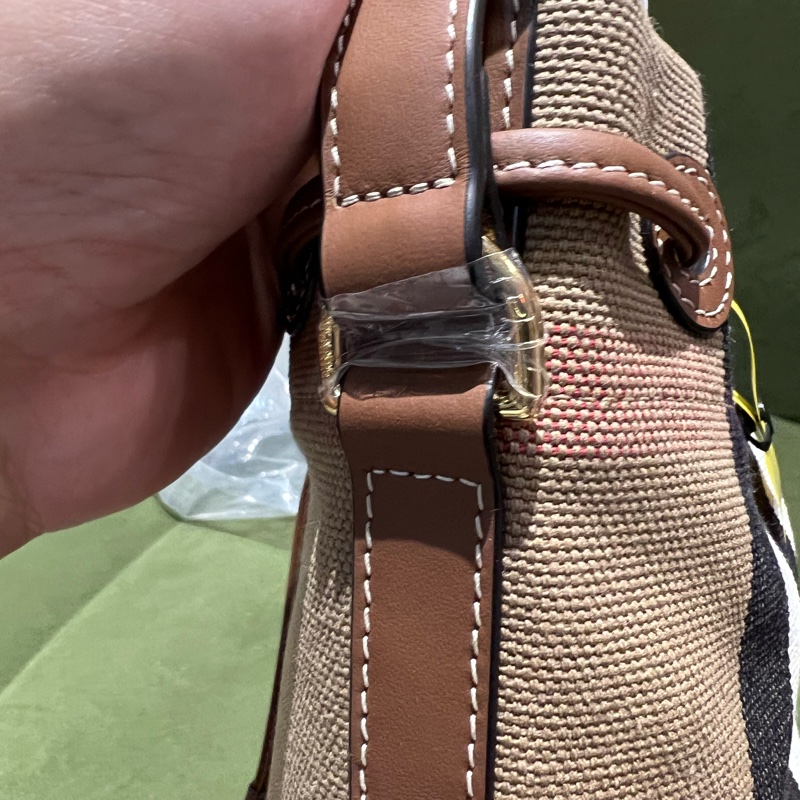 Burberry水桶包 全新 貨號 80840451-14