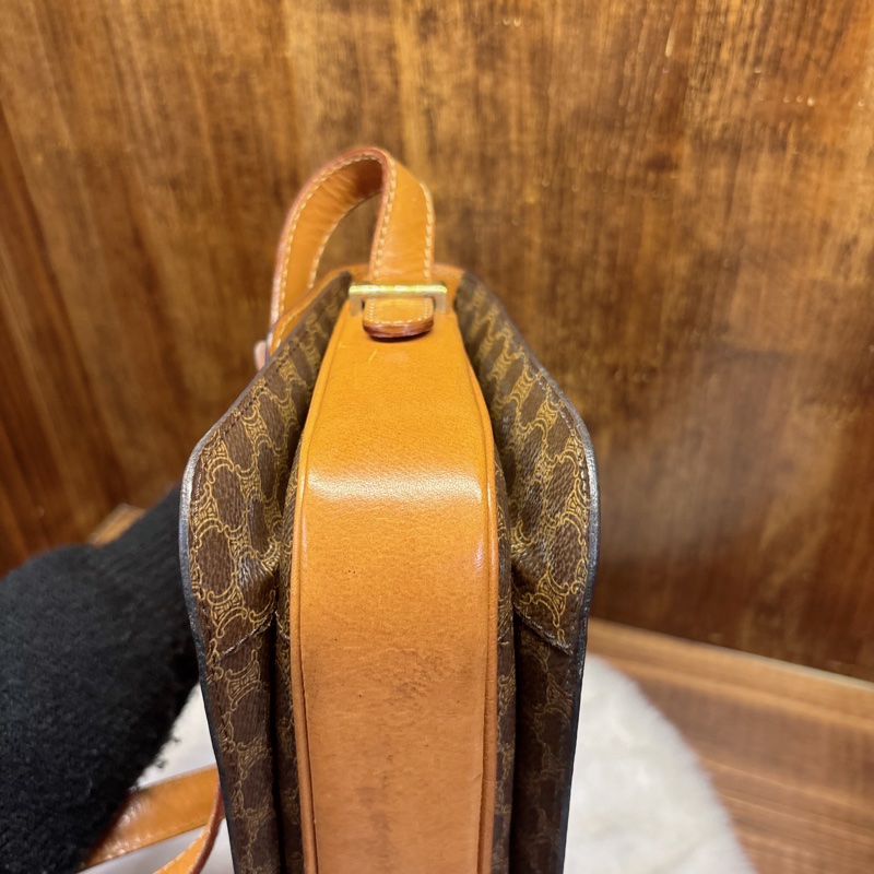 Celine 馬車印花肩背包-5