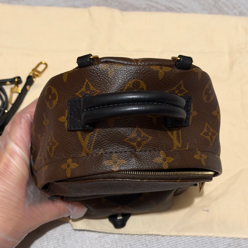 【96新 ✨ 全網最低價!】LV palm springs mini 迷你 小書包 成色超好!!(下單前先詢問庫存❗️)-9