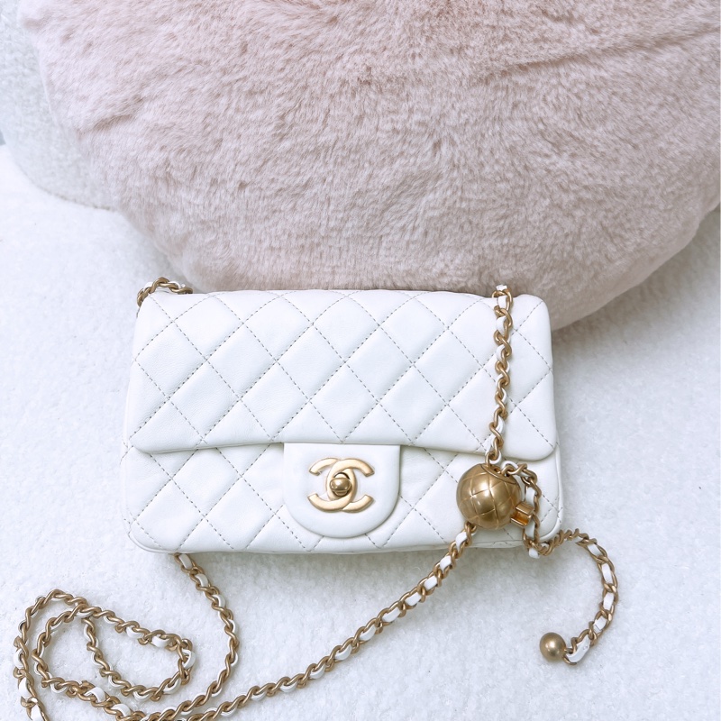 Chanel mini cf 20 白色金球斜挎包-0