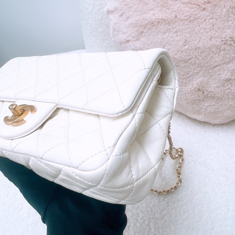 Chanel mini cf 20 白色金球斜挎包-3