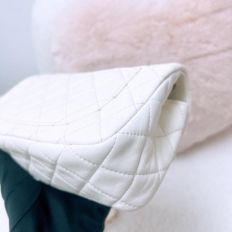 Chanel mini cf 20 白色金球斜挎包-7