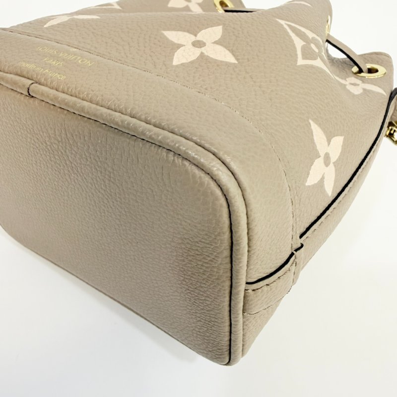 Louis Vuitton -斑鳩灰牛皮Nano Noé水桶包-8