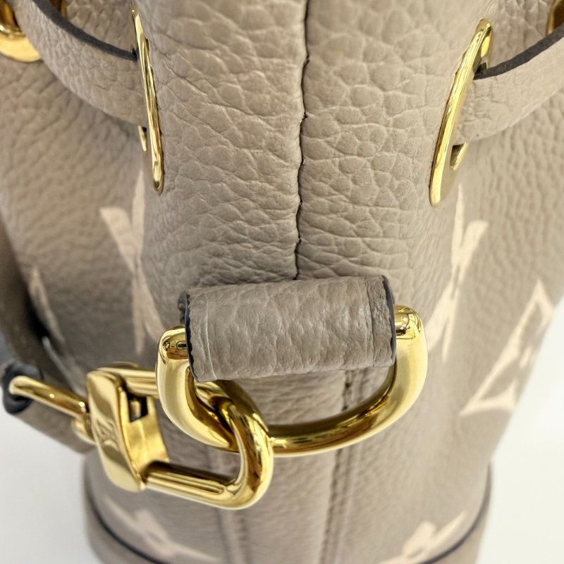 Louis Vuitton -斑鳩灰牛皮Nano Noé水桶包-15