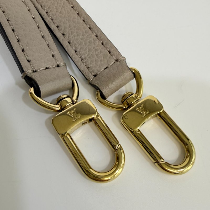 Louis Vuitton -斑鳩灰牛皮Nano Noé水桶包-19