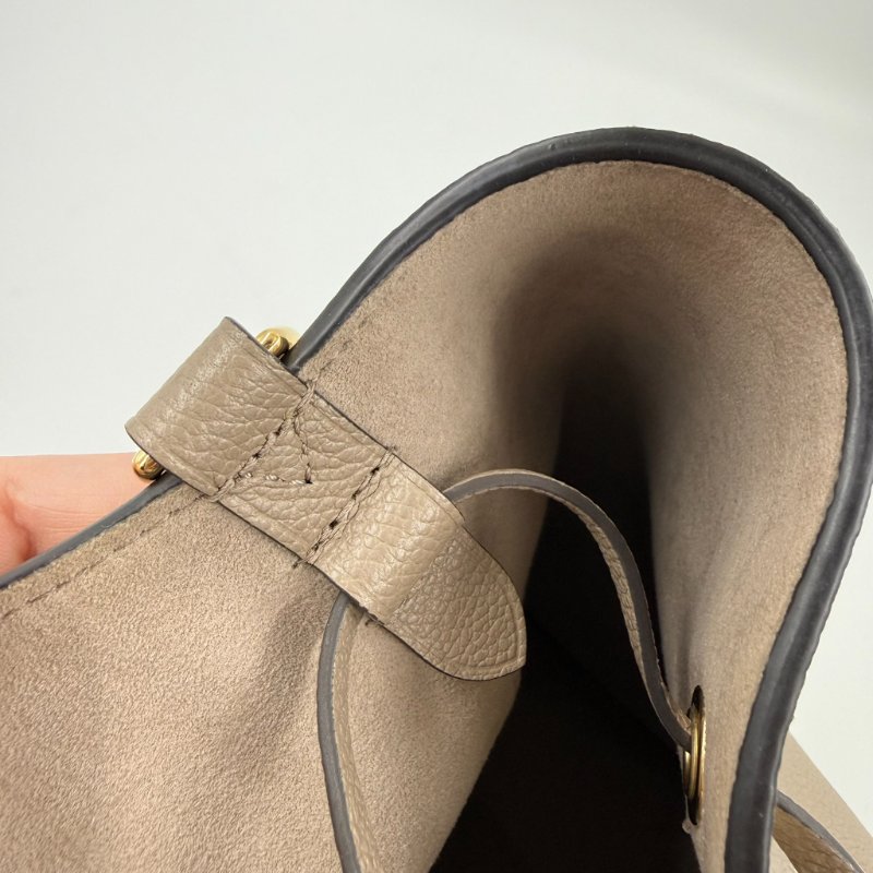 Louis Vuitton -斑鳩灰牛皮NéoNoé水桶包╻MM-34